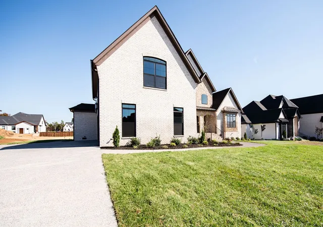 Photo 2 of Single family home for sale at 884 Harrisburg Ln, Mount Juliet, TN 37122 | MLS# 3615336 | Listing updated on 2026-10-08