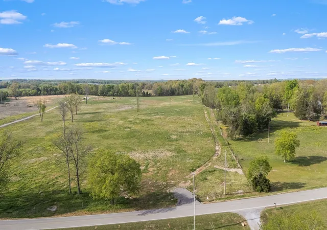 Photo 1 of Land for sale at 0 Dixon Rd, Shelbyville, TN 37160 | MLS# 3615318 | Listing updated on 2026-10-08