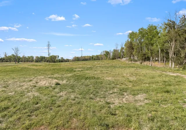 Photo 3 of Land for sale at 0 Dixon Rd, Shelbyville, TN 37160 | MLS# 3615318 | Listing updated on 2026-10-08