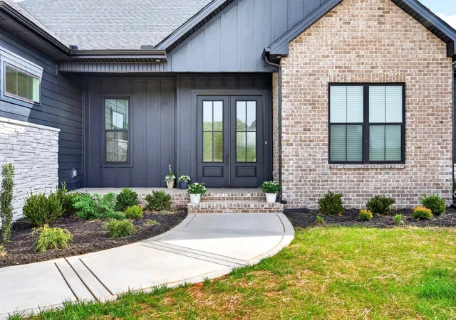 Photo 2 of Single family home for sale at 37 Rustic Pines, Dover, TN 37058 | MLS# 3620996 | Listing updated on 2026-10-16
