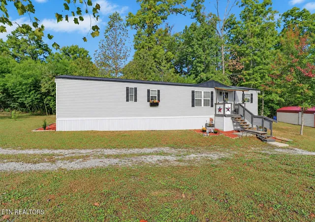 Photo 3 of Manufactured home for sale at 420 Oneida Ln, Wilder, TN 38589 | MLS# 3615326 | Listing updated on 2026-10-08