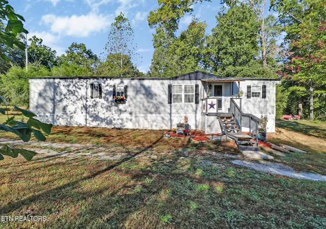 Photo 3 of Manufactured home for sale at 420 Oneida Ln, Wilder, TN 38589 | MLS# 3615326 | Listing updated on 2026-10-08