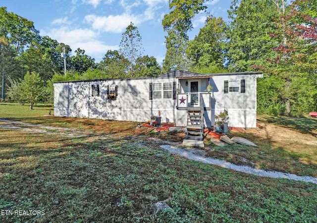 Photo 4 of Manufactured home for sale at 420 Oneida Ln, Wilder, TN 38589 | MLS# 3615326 | Listing updated on 2026-10-08