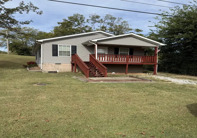 Photo 2 of Single family home for sale at 116 Davis St S, Carthage, TN 37030 | MLS# 3618775 | Listing updated on 2026-10-09
