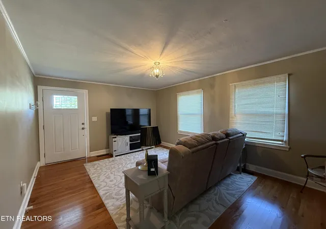 Photo 3 of Single family home for sale at 1379 Byrd Cir, Kingston, TN 37763 | MLS# 3615353 | Listing updated on 2026-10-08