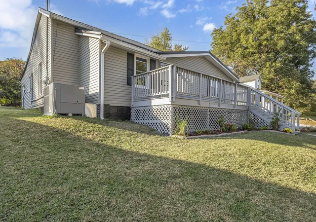 Photo 3 of Single family home for sale at 403 Carpenter St, Mount Pleasant, TN 38474 | MLS# 3615392 | Listing updated on 2026-10-09