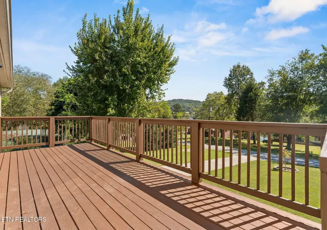 Photo 3 of Single family home for sale at 116 Channel Dr, Loudon, TN 37774 | MLS# 3615393 | Listing updated on 2026-10-09