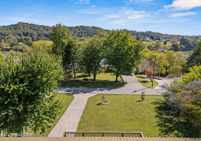 Photo 4 of Single family home for sale at 116 Channel Dr, Loudon, TN 37774 | MLS# 3615393 | Listing updated on 2026-10-09