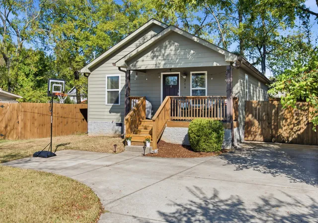 Photo 1 of Single family home for sale at 319 Maple St, Madison, TN 37115 | MLS# 3615420 | Listing updated on 2026-10-09
