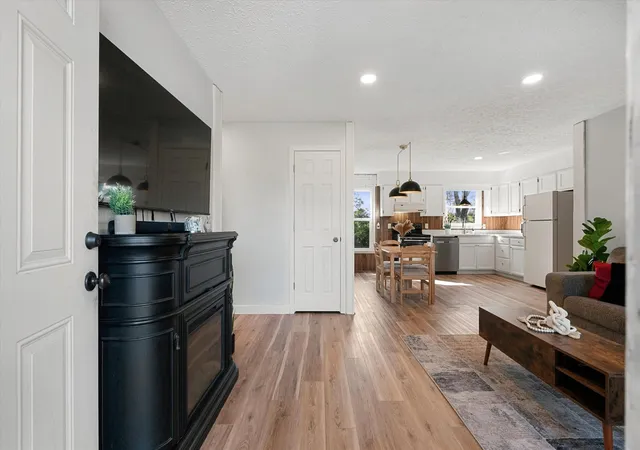 Photo 2 of Single family home for sale at 103 Ravenwood Cir, Dickson, TN 37055 | MLS# 3618918 | Listing updated on 2026-10-28