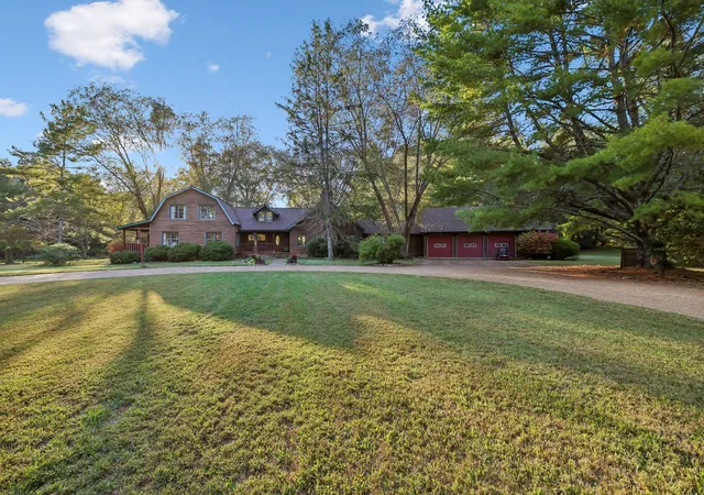 Single family home for sale at 1006 Remington Pl, Manchester, TN 37355 | MLS# 3615672