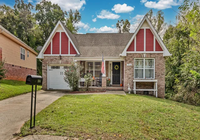 Photo 1 of Single family home for sale at 1004 Sunset Dr, Clarksville, TN 37040 | MLS# 3621836 | Listing updated on 2026-10-19