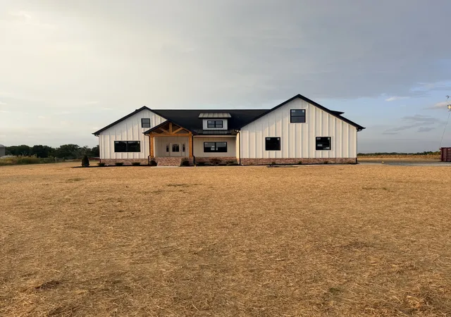 Photo 2 of Single family home for sale at 400 Jake Link Rd, Cottontown, TN 37048 | MLS# 3615429 | Listing updated on 2026-10-09