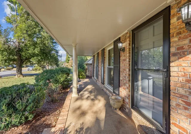 Photo 2 of Single family home for sale at 108 Poteat Pl, Franklin, TN 37064 | MLS# 3615527 | Listing updated on 2026-10-12
