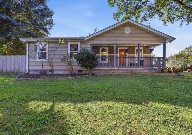 Single family home for sale at 120 Fern Ave, Chattanooga, TN 37419 | MLS# 3615450