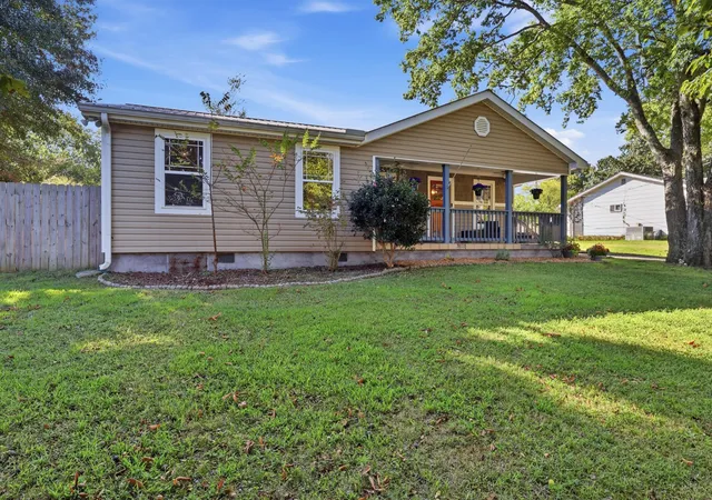 Photo 1 of Single family home for sale at 120 Fern Ave, Chattanooga, TN 37419 | MLS# 3615450 | Listing updated on 2026-10-09