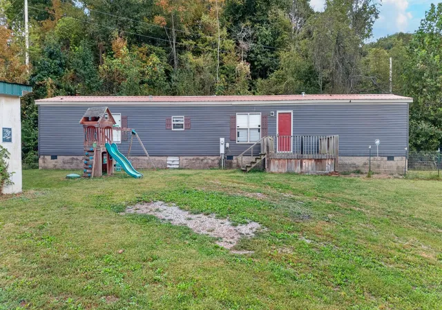 Photo 1 of Manufactured home for sale at 2501 Upper Caney Valley Rd, Tazewell, TN 37879 | MLS# 3615458 | Listing updated on 2026-10-09
