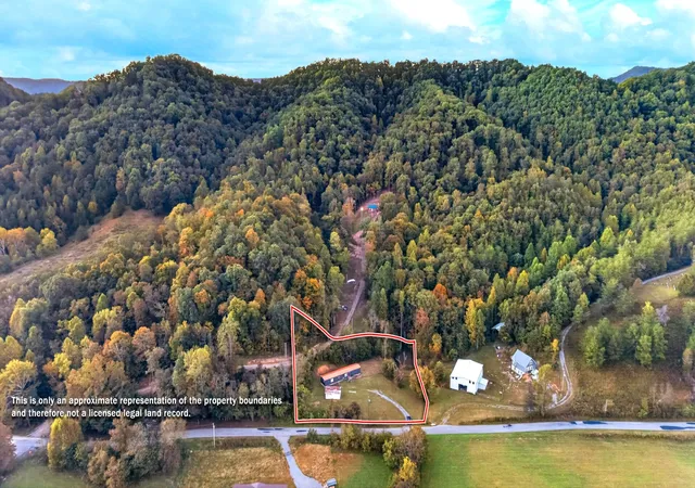 Photo 4 of Manufactured home for sale at 2501 Upper Caney Valley Rd, Tazewell, TN 37879 | MLS# 3615458 | Listing updated on 2026-10-09