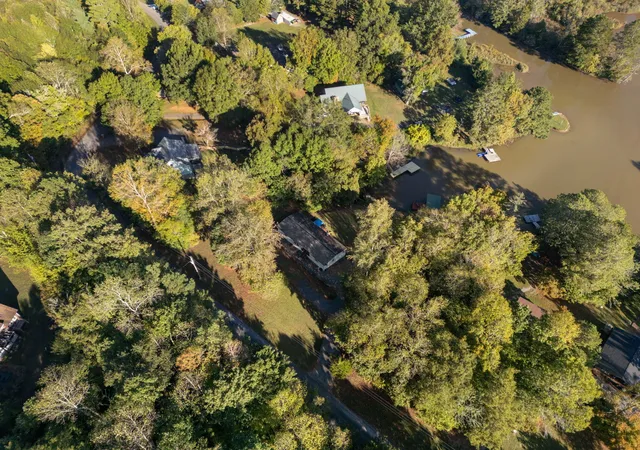 Photo 2 of Single family home for sale at 482 Hiwassee Dr, Decatur, TN 37322 | MLS# 3615474 | Listing updated on 2026-10-09