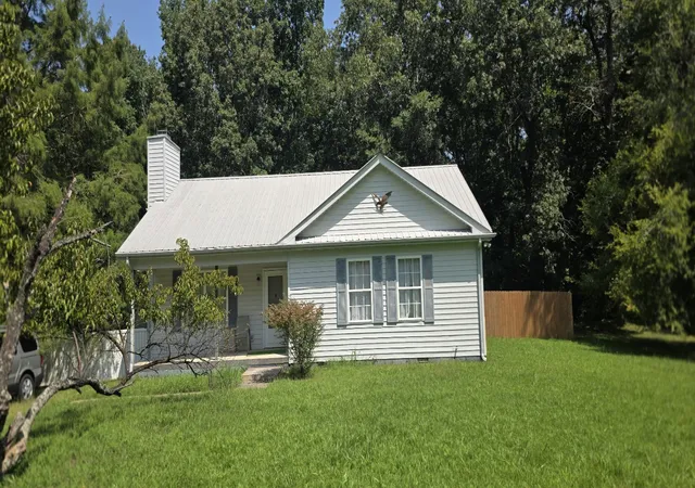 Single family home for sale at 4060 Old Clarksville Pike, Clarksville, TN 37043 | MLS# 3618688
