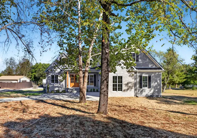 Photo 2 of Single family home for sale at 404 Cajawa Dr, Mount Juliet, TN 37122 | MLS# 3618802 | Listing updated on 2026-10-09