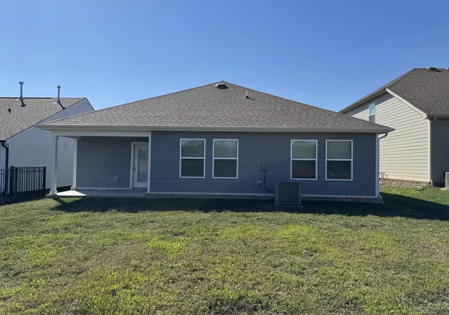 Photo 3 of Single family home for sale at 649 Cedar Brk Dr, White House, TN 37188 | MLS# 3615497 | Listing updated on 2026-10-10