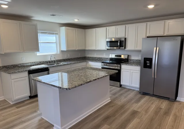 Photo 4 of Single family home for sale at 649 Cedar Brk Dr, White House, TN 37188 | MLS# 3615497 | Listing updated on 2026-10-10
