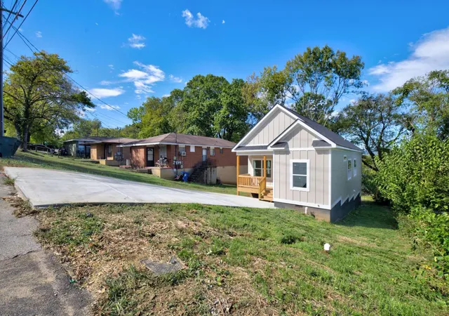Photo 4 of Single family home for sale at 907 Wheeler Ave, Chattanooga, TN 37406 | MLS# 3615514 | Listing updated on 2026-10-09