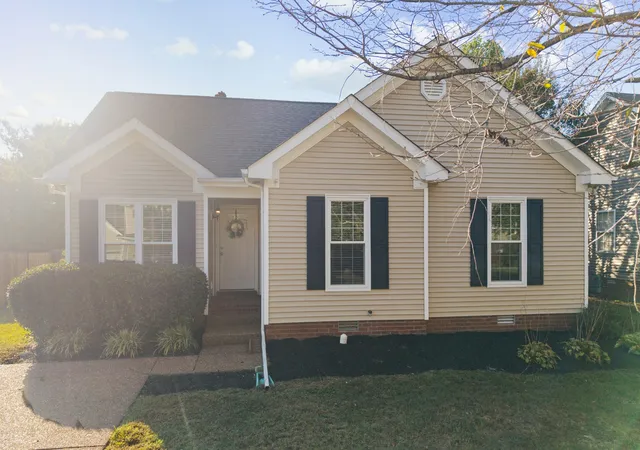 Single family home for sale at 1140 Summerville Cir, Thompsons Station, TN 37179 | MLS# 3615513