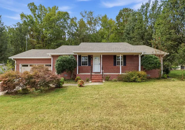 Single family home for sale at 128 Lauren Lindsey Ln, Manchester, TN 37355 | MLS# 3615516