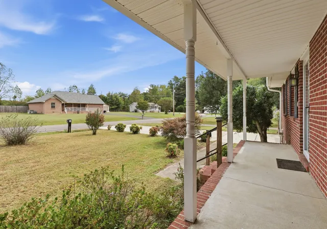 Photo 3 of Single family home for sale at 128 Lauren Lindsey Ln, Manchester, TN 37355 | MLS# 3615516 | Listing updated on 2026-10-10