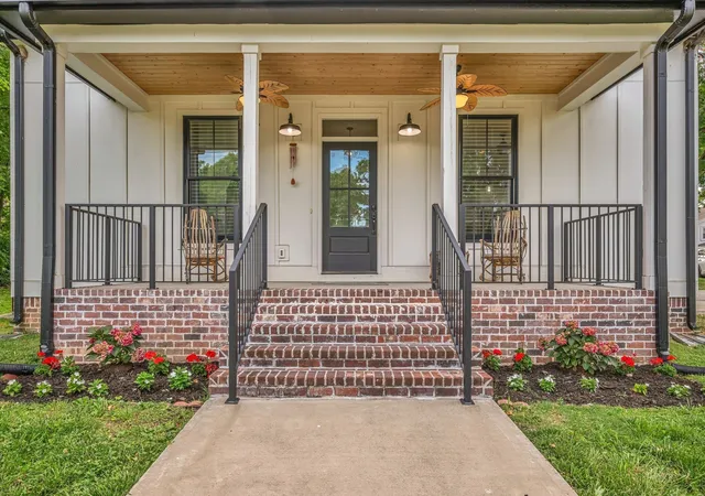 Single family home for sale at 219 Mccreary Hts, Dickson, TN 37055 | MLS# 3615517