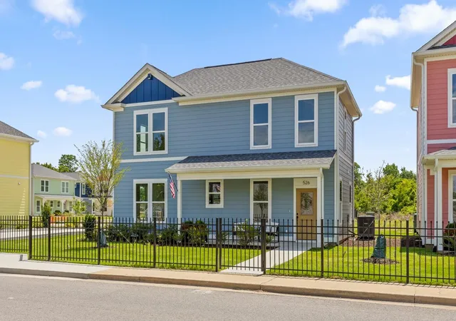 Photo 2 of Single family home for sale at 5629 West 35th St, Chattanooga, TN 37410 | MLS# 3615515 | Listing updated on 2026-10-09