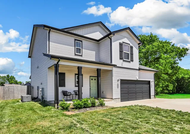 Photo 1 of Single family home for sale at 1001 Cherry Acres Dr, Clarksville, TN 37042 | MLS# 3615560 | Listing updated on 2026-10-09