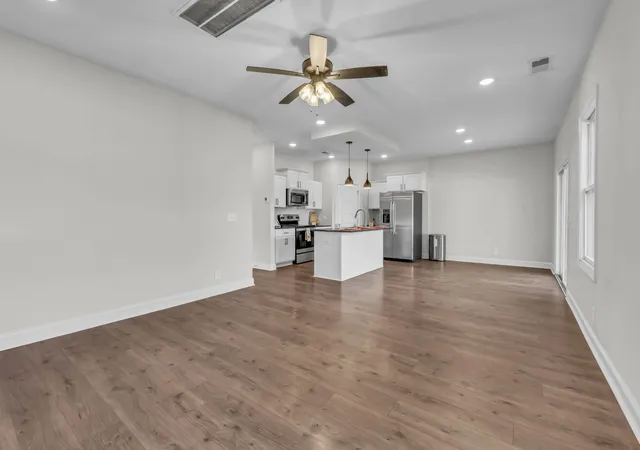 Photo 3 of Single family home for sale at 1001 Cherry Acres Dr, Clarksville, TN 37042 | MLS# 3615560 | Listing updated on 2026-10-09