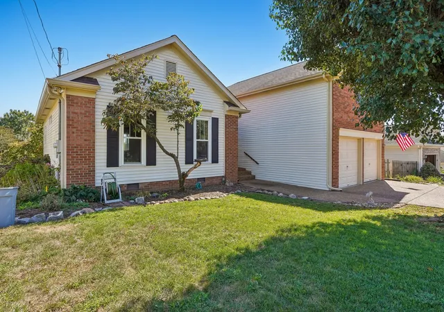 Photo 1 of Single family home for sale at 1029 Cedar Crk Village Rd, Mount Juliet, TN 37122 | MLS# 3618574 | Listing updated on 2026-10-28