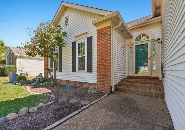 Photo 3 of Single family home for sale at 1029 Cedar Crk Village Rd, Mount Juliet, TN 37122 | MLS# 3618574 | Listing updated on 2026-10-28