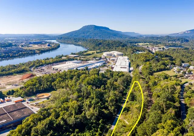 Photo 2 of Land for sale at 251303 Riverside Ave, Chattanooga, TN 37405 | MLS# 3615565 | Listing updated on 2026-10-09