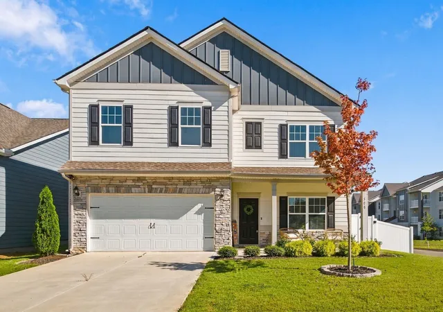 Single family home for sale at 500 Charing Cross Dr, Lebanon, TN 37087 | MLS# 3619029