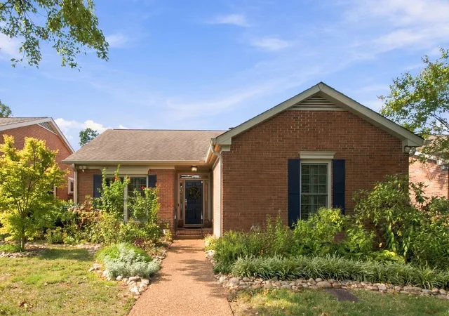 Photo 1 of Single family home for sale at 103 Longwood Pl, Nashville, TN 37215 | MLS# 3623009 | Listing updated on 2026-10-29