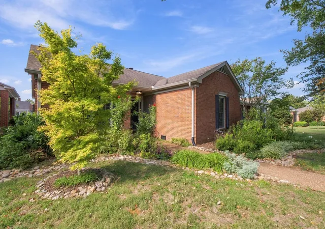 Photo 3 of Single family home for sale at 103 Longwood Pl, Nashville, TN 37215 | MLS# 3623009 | Listing updated on 2026-10-29