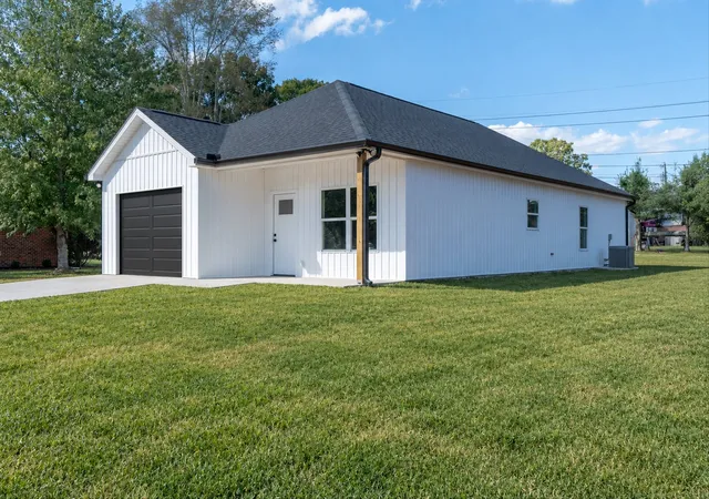 Single family home for sale at 702 1st Street, Lawrenceburg, TN 38464 | MLS# 3620850 | Listing updated on 2026-10-19