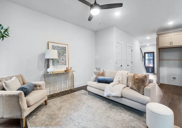 Photo 3 of Single family home for sale at 15 Holland Park W, Clarksville, TN 37043 | MLS# 3615633 | Listing updated on 2026-10-09