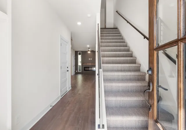 Photo 2 of Single family home for sale at 58 Holland Park W, Clarksville, TN 37043 | MLS# 3615635 | Listing updated on 2026-10-09