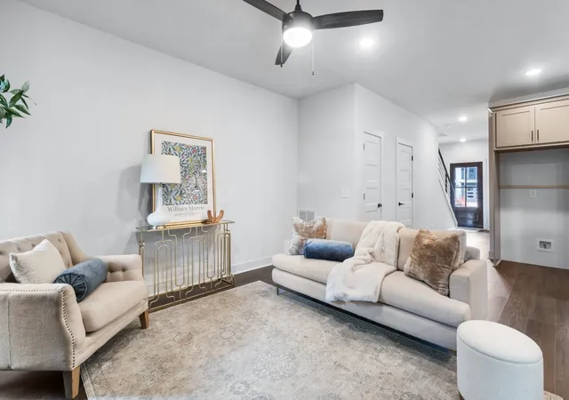 Photo 3 of Single family home for sale at 58 Holland Park W, Clarksville, TN 37043 | MLS# 3615635 | Listing updated on 2026-10-09