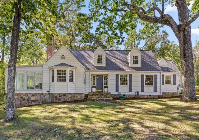 Photo 1 of Single family home for sale at 1306 Elfin Rd, Lookout Mountain, GA 30750 | MLS# 3615649 | Listing updated on 2026-10-09