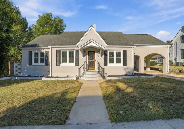 Single family home for sale at 404 2nd Avenue, Fayetteville, TN 37334 | MLS# 3618617
