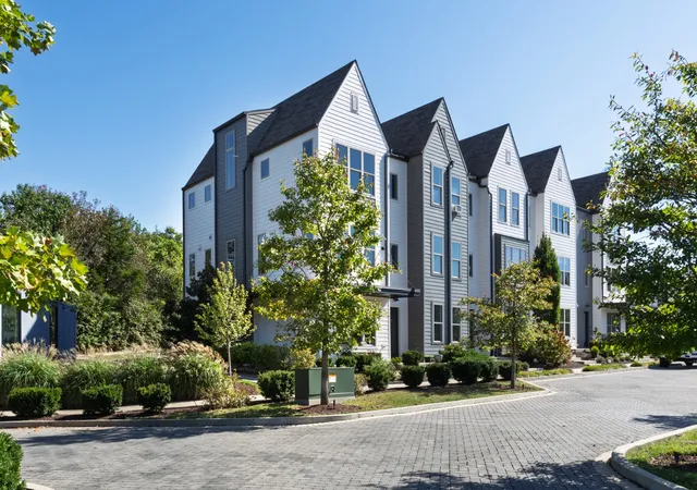 Photo 2 of Townhouse for sale at 307 E Village Ln, Nashville, TN 37216 | MLS# 3618758 | Listing updated on 2026-10-09