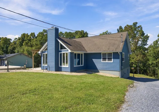 Photo 3 of Single family home for sale at 174 Windy Dr, Ringgold, GA 30736 | MLS# 3615670 | Listing updated on 2026-10-09