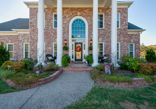 Photo 3 of Single family home for sale at 3108 Stadium Ct, Franklin, TN 37064 | MLS# 3618648 | Listing updated on 2026-10-09